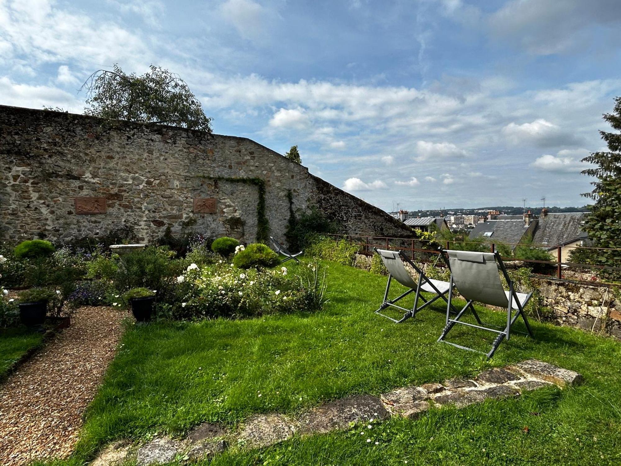 Demeure Jousset Des Berries Apartamento Le Mans Exterior foto